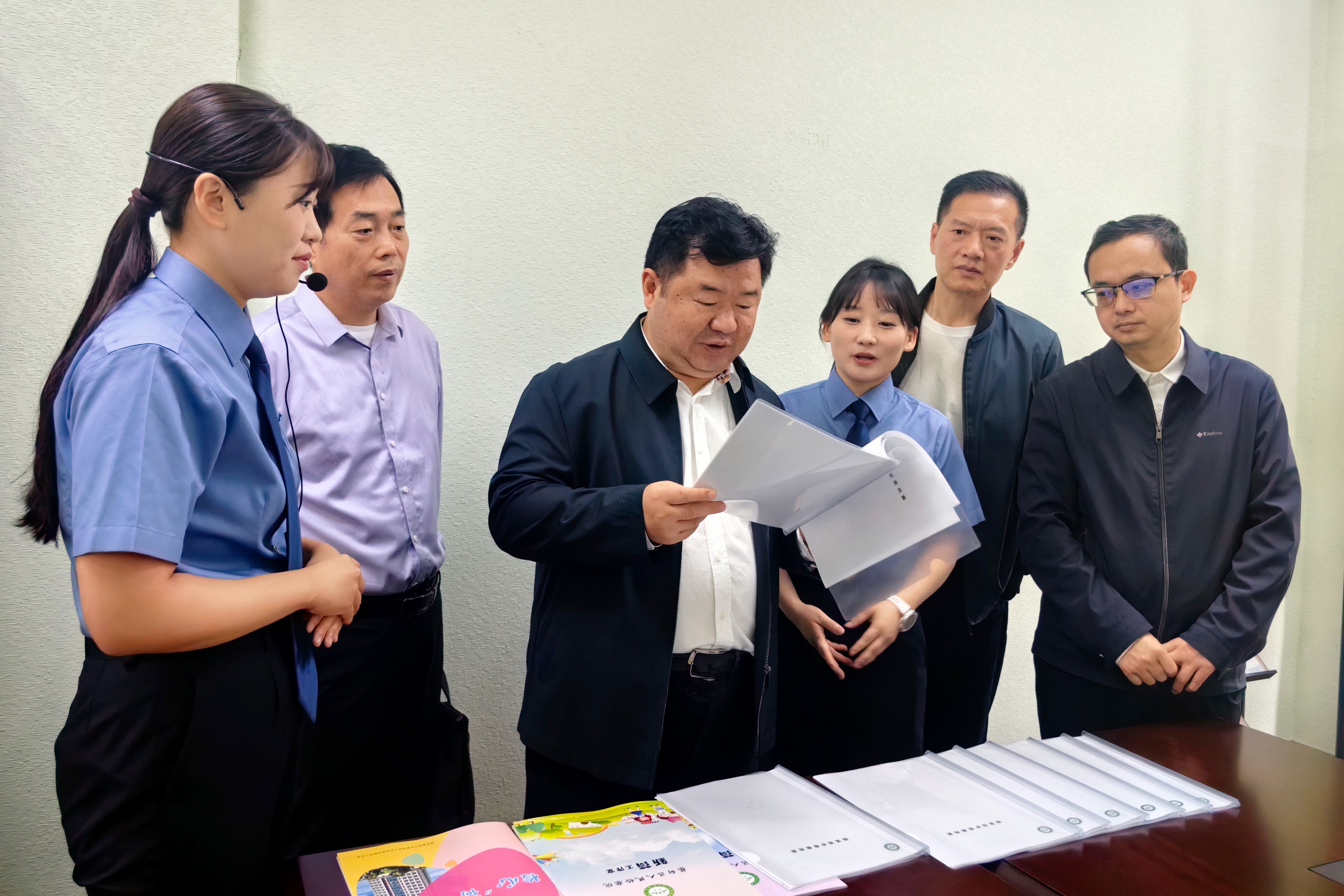 蔡甸区人民检察院向区人大常委会专题报告未成年人检察工作